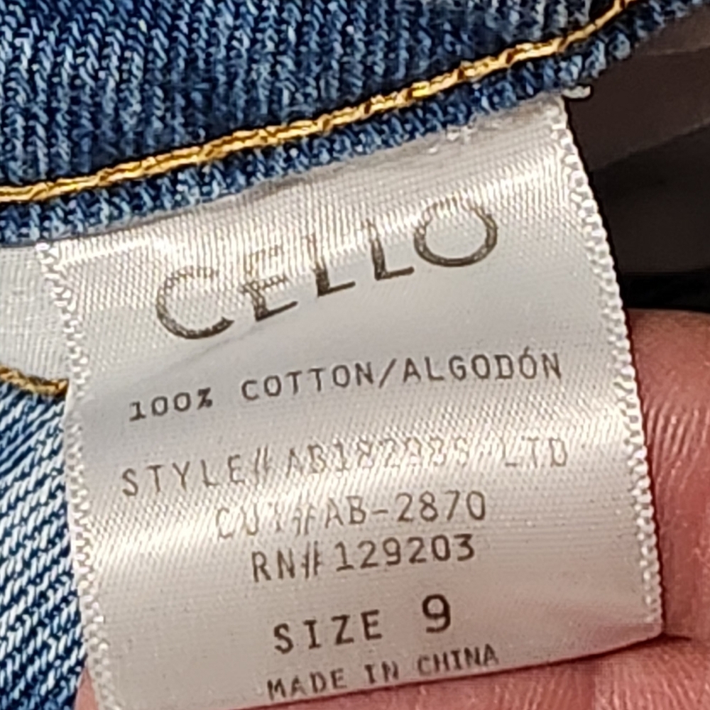 Cello Jr Womems Sz 9 Jeans Distressed  Straight Leg Split Hem High Rise Light - Picture 11 of 12